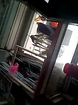 Snapshot of _violetta_- chatting on March 17, 2025, 2:56 pm violetta - online show from March 17, 2025, 2:56 pm