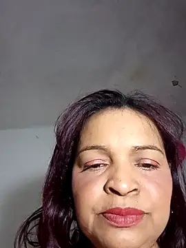 Snapshot of _violetta_- chatting on September 17, 2025, 2:46 am violetta - online show from September 17, 2025, 2:46 am