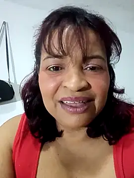 Snapshot of _violetta_- chatting on September 19, 2025, 1:56 pm violetta - online show from September 19, 2025, 1:56 pm