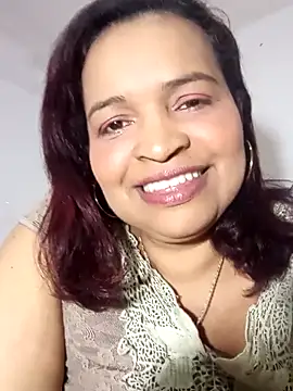 Snapshot of _violetta_- chatting on October 7, 2025, 1:03 am violetta - online show from October 7, 2025, 1:03 am