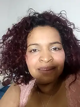 Snapshot of _violetta_- chatting on November 8, 2025, 12:55 am violetta - online show from November 8, 2025, 12:55 am