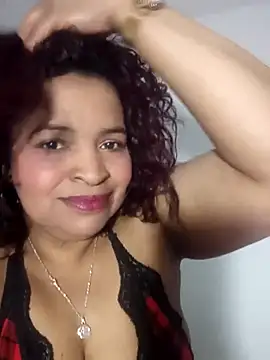 Snapshot of _violetta_- chatting on November 8, 2025, 2:28 pm violetta - online show from November 8, 2025, 2:28 pm