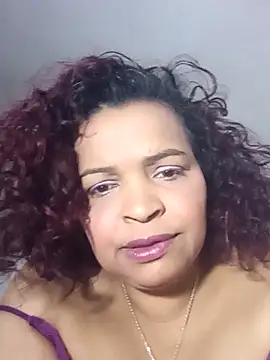 Snapshot of _violetta_- chatting on November 13, 2025, 11:20 am violetta - online show from November 13, 2025, 11:20 am