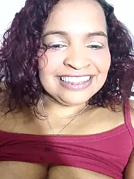 Snapshot of _violetta_- chatting on November 14, 2025, 12:37 pm violetta - online show from November 14, 2025, 12:37 pm