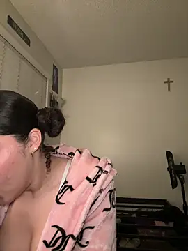 ladylavish online show from December 15, 2024, 11:23 am