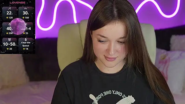 DonnaLustt online show from November 3, 2025, 8:32 pm