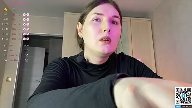 Maria Bowie online show from September 25, 2025, 7:34 am