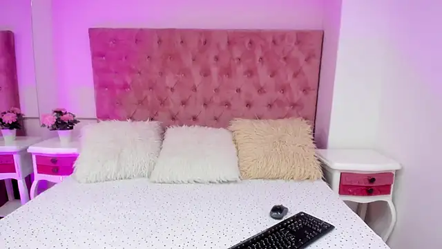 Anniie grey online show from January 21, 2025, 7:50 pm