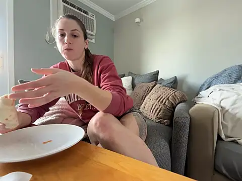 Snapshot of MissSwitch chatting on March 8, 2025, 5:43 pm MissSwitch online show from March 8, 2025, 5:43 pm