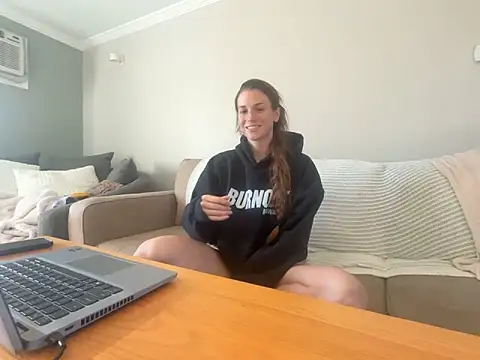 Snapshot of MissSwitch chatting on September 29, 2025, 12:43 pm MissSwitch online show from September 29, 2025, 12:43 pm