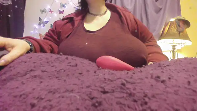 Snapshot of Alli_Kat chatting on February 15, 2025, 11:36 pm Alli Kat online show from February 15, 2025, 11:36 pm