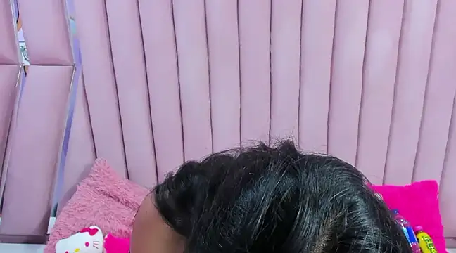 nathalia pink online show from December 27, 2024, 8:07 pm