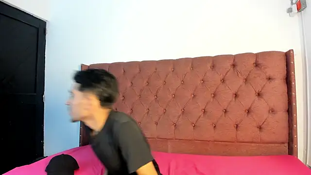 Snapshot of boys_yourparty chatting on September 13, 2025, 1:00 pm boys yourparty online show from September 13, 2025, 1:00 pm