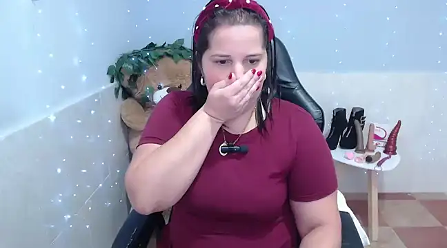 kiara scottt online show from January 4, 2025, 7:55 am