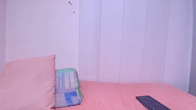 franyelimss online show from March 8, 2025, 7:09 pm