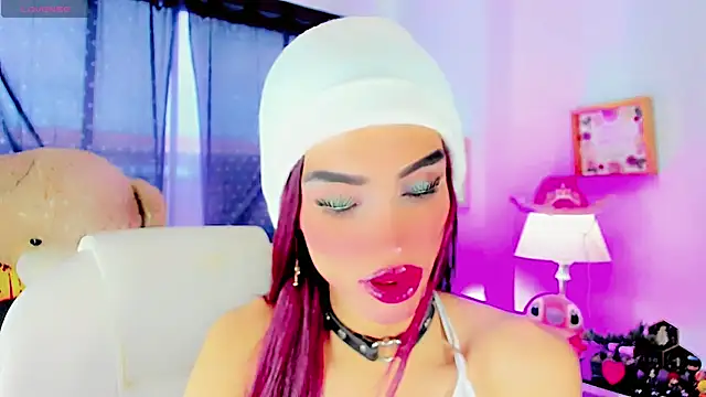 dollswit01 online show from February 9, 2025, 7:30 pm