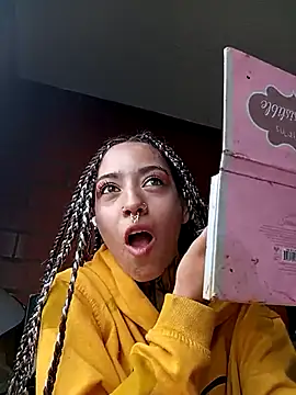 Snapshot of Scarllett_BDSM chatting on January 6, 2026, 8:01 pm Scarllett BDSM online show from January 6, 2026, 8:01 pm