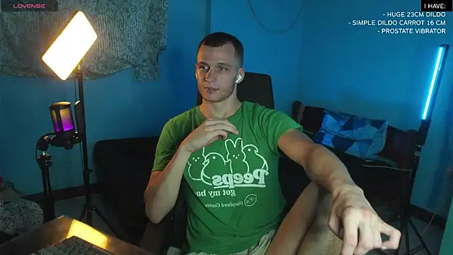 Snapshot of mickeypict chatting on February 15, 2025, 2:22 pm mickeypict online show from February 15, 2025, 2:22 pm