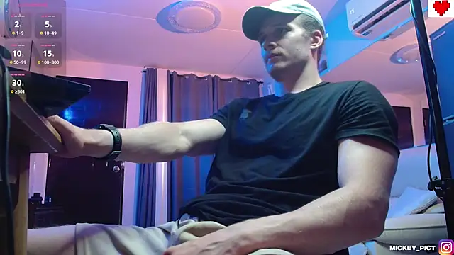 Snapshot of mickeypict chatting on November 10, 2025, 8:24 am mickeypict online show from November 10, 2025, 8:24 am