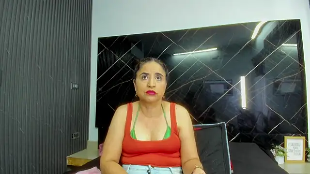 Yaya    11 online show from September 27, 2025, 4:28 am