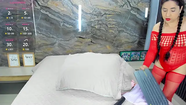 Yaya    11 online show from October 3, 2025, 4:31 am