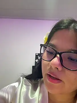SophieHarris  online show from May 9, 2026, 4:28 am