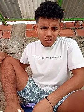 Snapshot of alex_candela chatting on December 4, 2025, 1:42 pm alex candela online show from December 4, 2025, 1:42 pm