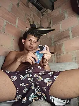 Snapshot of alex_candela chatting on March 7, 2026, 2:08 am alex candela online show from March 7, 2026, 2:08 am