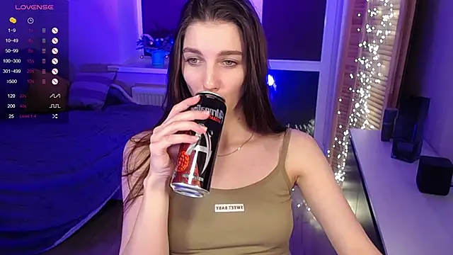 Abigail Wills online show from February 28, 2025, 10:17 pm