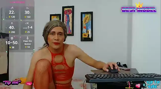 tifaniith online show from January 12, 2025, 8:57 am