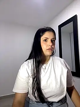 kimberlyhills1 online show from September 25, 2025, 5:00 am