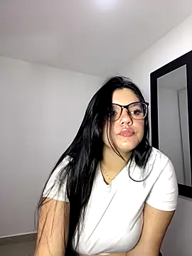 kimberlyhills1 online show from October 10, 2025, 3:27 am