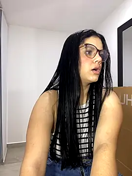 kimberlyhills1 online show from November 13, 2025, 9:58 pm