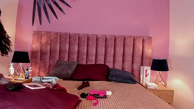 Snapshot of Laurentdupont04 chatting on October 7, 2025, 3:04 am Laurentdupont04 online show from October 7, 2025, 3:04 am