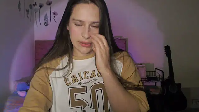 Snapshot of Serenity chatting on November 14, 2025, 12:42 am Serenity online show from November 14, 2025, 12:42 am