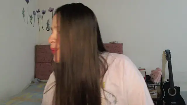 Snapshot of Serenity chatting on April 26, 2026, 11:24 pm Serenity online show from April 26, 2026, 11:24 pm