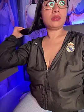 Im Little online show from September 15, 2025, 3:17 am