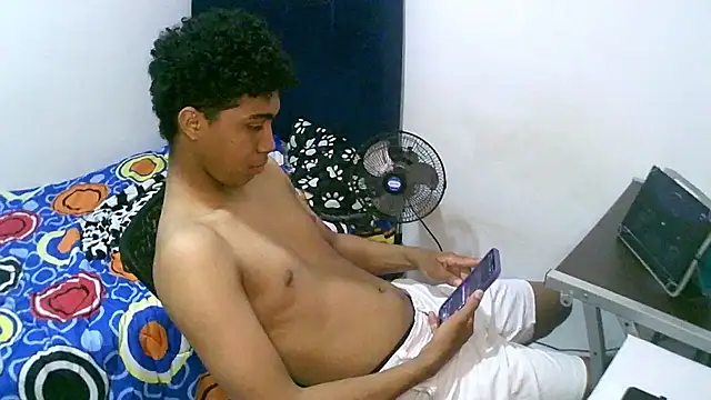 sexy diamante  online show from September 21, 2025, 10:22 pm