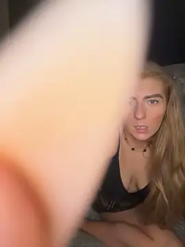 Summer Paige online show from October 12, 2025, 9:14 pm