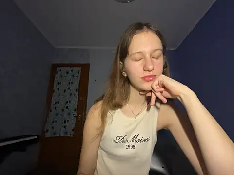 Snapshot of Eva_Angel3 chatting on February 6, 2025, 6:13 pm Eva Angel3 online show from February 6, 2025, 6:13 pm