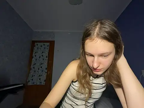 Snapshot of Eva_Angel3 chatting on February 14, 2025, 7:33 pm Eva Angel3 online show from February 14, 2025, 7:33 pm