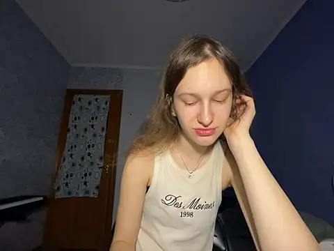 Snapshot of Eva_Angel3 chatting on February 24, 2025, 6:04 pm Eva Angel3 online show from February 24, 2025, 6:04 pm