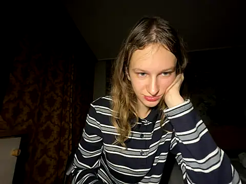 Snapshot of Eva_Angel3 chatting on October 12, 2025, 4:50 pm Eva Angel3 online show from October 12, 2025, 4:50 pm