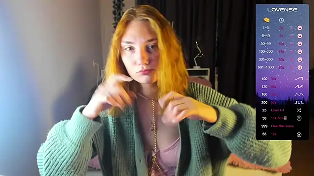 Snapshot of ReddHotPipper chatting on December 5, 2024, 1:36 am ReddHotPipper online show from December 5, 2024, 1:36 am