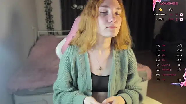 Snapshot of ReddHotPipper chatting on December 12, 2024, 1:10 am ReddHotPipper online show from December 12, 2024, 1:10 am