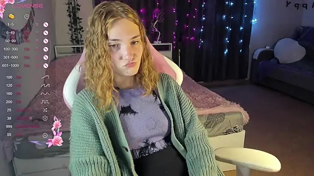 Snapshot of ReddHotPipper chatting on December 27, 2024, 1:11 am ReddHotPipper online show from December 27, 2024, 1:11 am