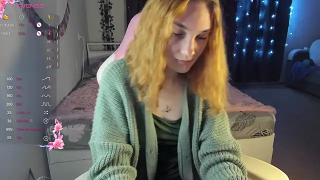 Snapshot of ReddHotPipper chatting on December 31, 2024, 1:04 am ReddHotPipper online show from December 31, 2024, 1:04 am