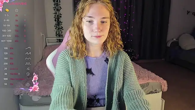 Snapshot of ReddHotPipper chatting on January 3, 2025, 1:05 am ReddHotPipper online show from January 3, 2025, 1:05 am