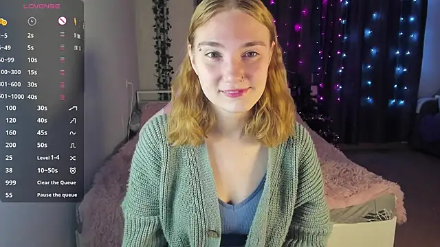 Snapshot of ReddHotPipper chatting on January 14, 2025, 1:04 am ReddHotPipper online show from January 14, 2025, 1:04 am