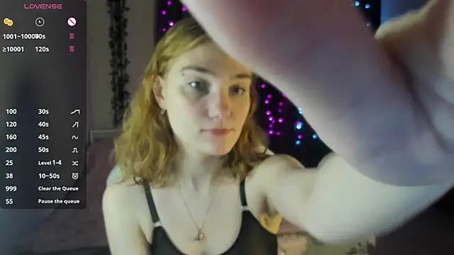 Snapshot of ReddHotPipper chatting on February 5, 2025, 1:04 am ReddHotPipper online show from February 5, 2025, 1:04 am